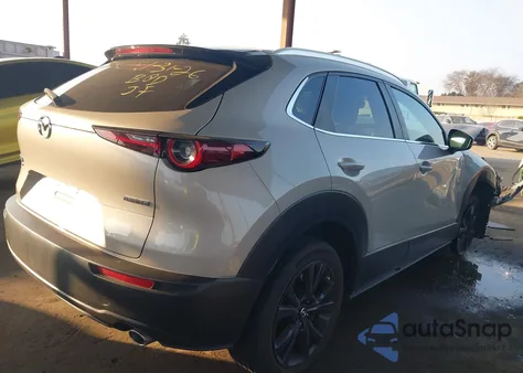 2024 Mazda Cx-30 2.5 S Select Sport z USA, uszkodzony, nr VIN 3MVDMBBM3RM639869